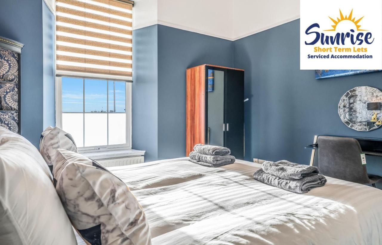 Presidential Apartment, Family Home, Luxury Bedrooms, 2 Rooms, 1 King Bed, 2 Single Beds, Free Wifi, Free Parking, Tourists, Business Travelers, Relocation, Beautiful River Views, - Long Stays, Invoice And Reduced Price Are Only Via Sunrise Short Let Данді Екстер'єр фото