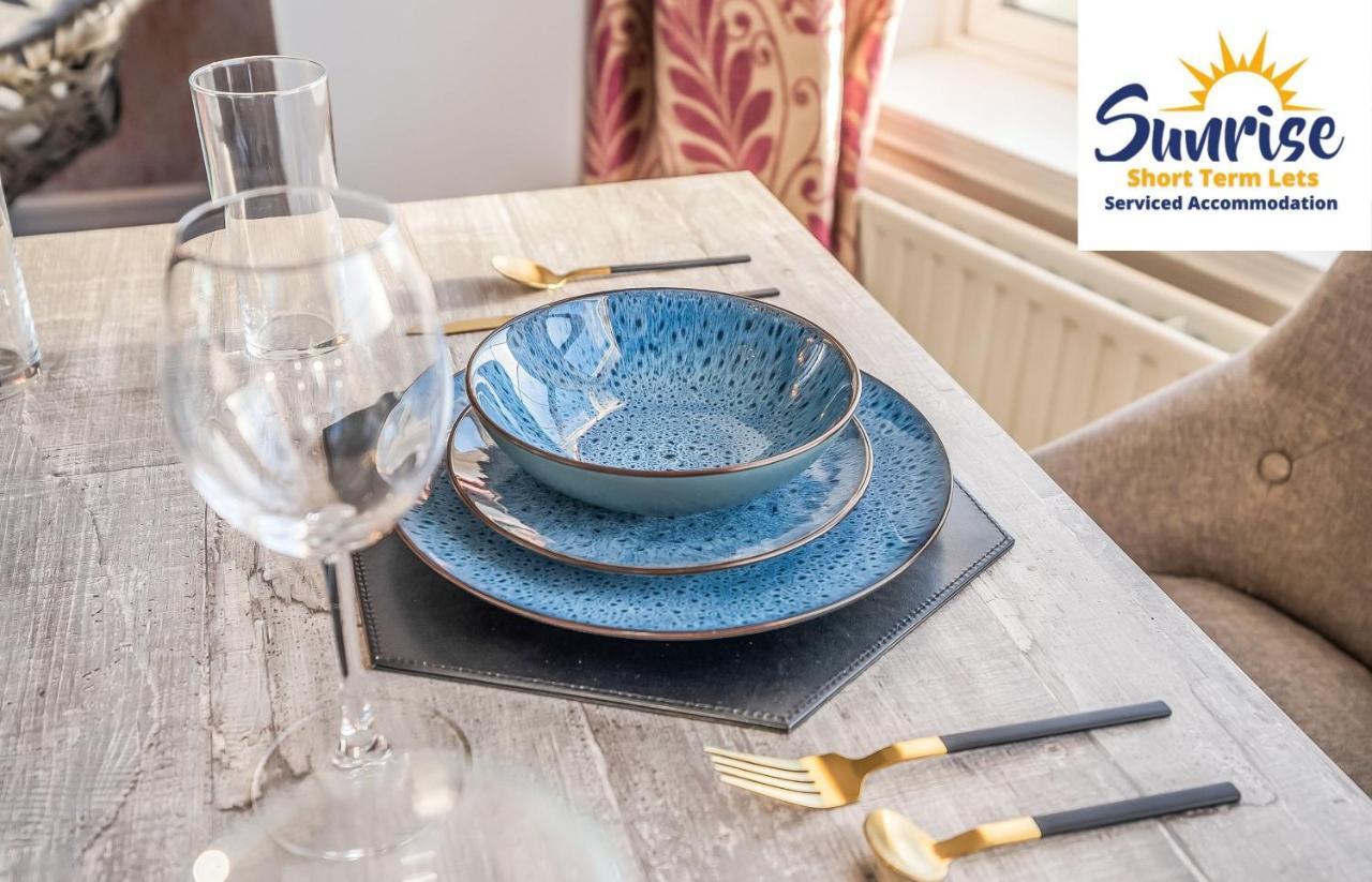 Presidential Apartment, Family Home, Luxury Bedrooms, 2 Rooms, 1 King Bed, 2 Single Beds, Free Wifi, Free Parking, Tourists, Business Travelers, Relocation, Beautiful River Views, - Long Stays, Invoice And Reduced Price Are Only Via Sunrise Short Let Данді Екстер'єр фото