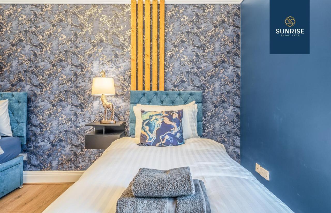 Presidential Apartment, Family Home, Luxury Bedrooms, 2 Rooms, 1 King Bed, 2 Single Beds, Free Wifi, Free Parking, Tourists, Business Travelers, Relocation, Beautiful River Views, - Long Stays, Invoice And Reduced Price Are Only Via Sunrise Short Let Данді Екстер'єр фото
